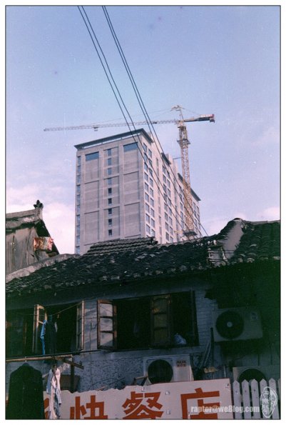 091028LG10004